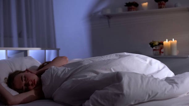 تفسير حلم فتاة تخلع الحجاب في المنام