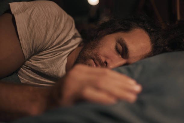 حلمت اني امسك البراز بيدي في المنام