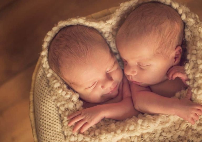 حلمت اني انجبت ولد وسميته عبدالعزيز في المنام