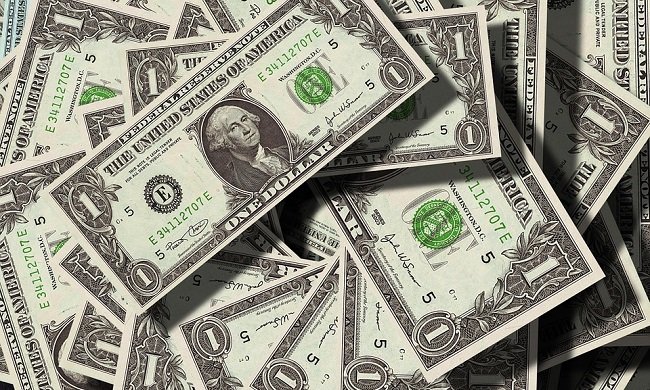 تفسير حلم رجل أعمال يعطيني فلوس في المنام