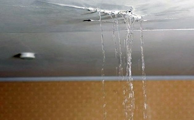 تفسير حلم تساقط الماء من سقف البيت في المنام