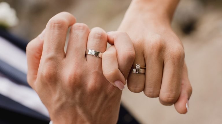 تفسير حلم الزواج من دكتورة في المنام