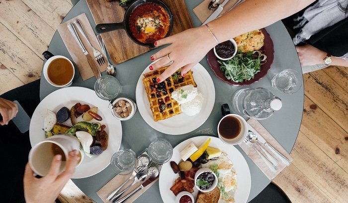 تفسير حلم اني في مطعم في المنام