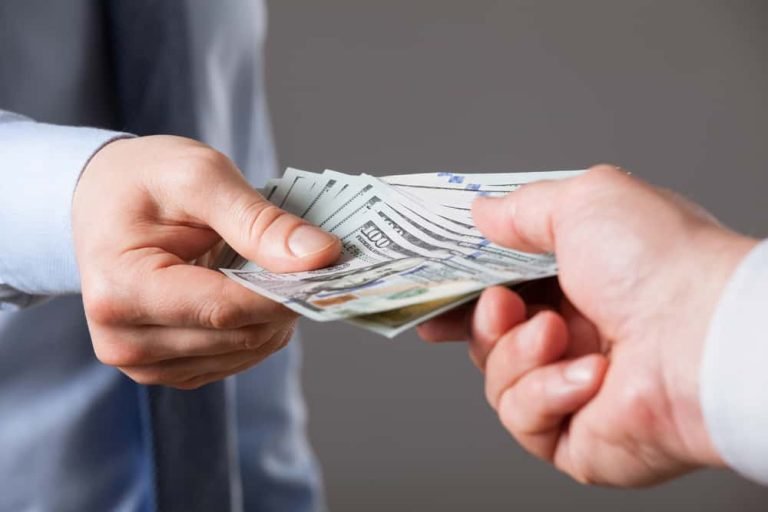 تفسير حلم ابي المتوفي يطلب مني نقود في المنام